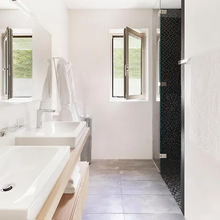 Eden Reserve 5*